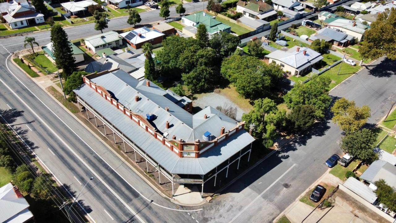 Historic Star Lodge And Station Masters House Narrandera Exterior photo
